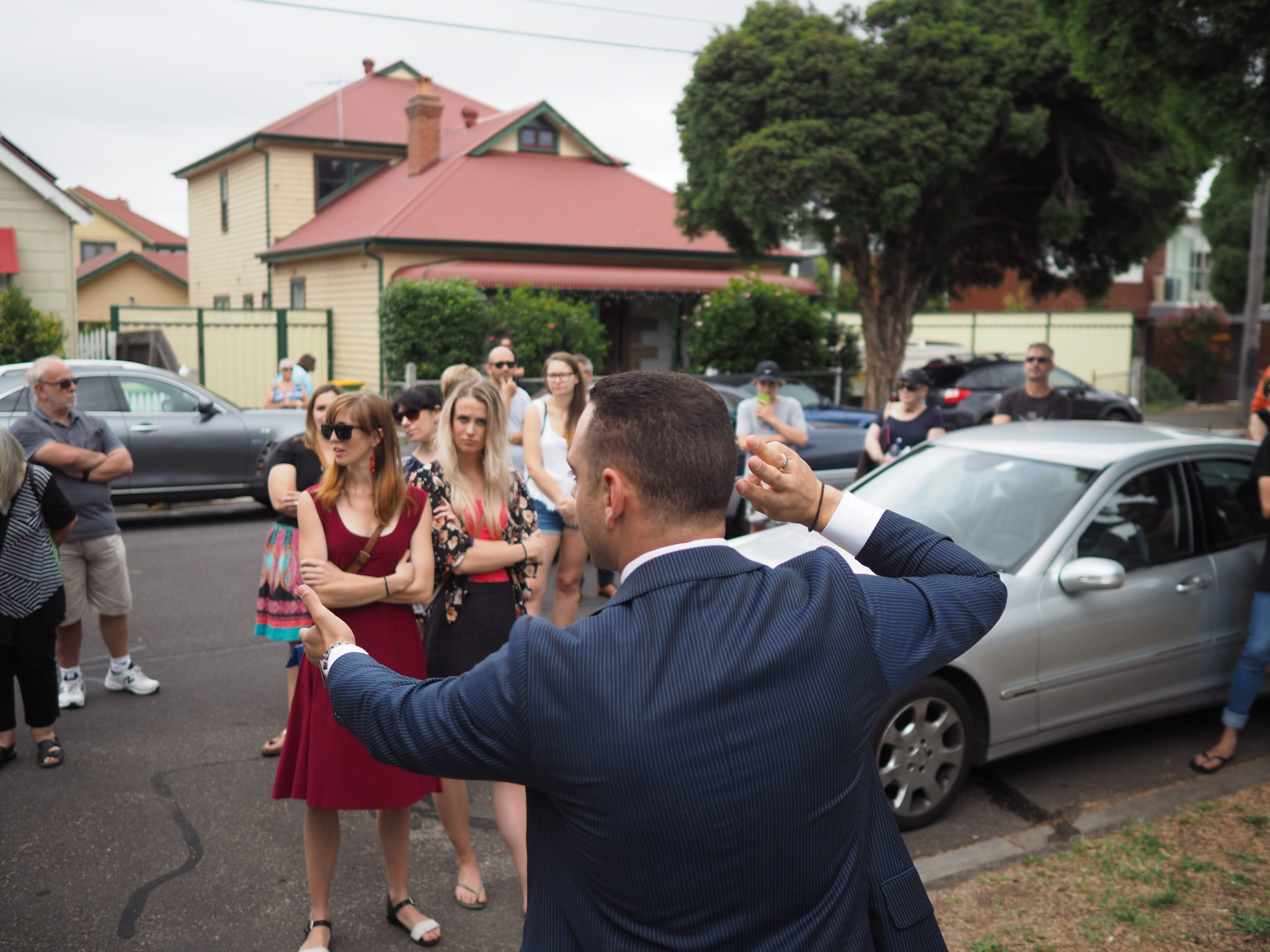 Auction snapshot - Auction underway in street