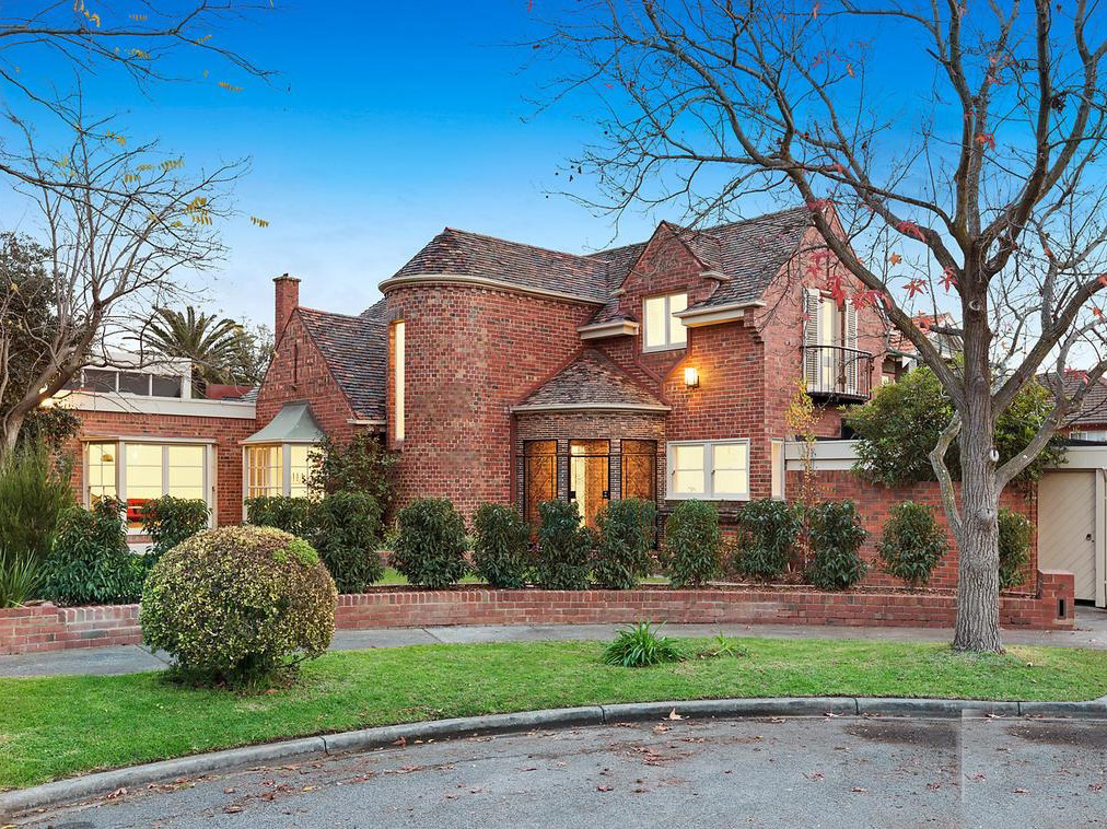 3 Hampton Court Ivanhoe