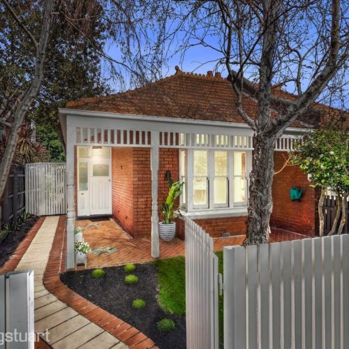 15 Harpurty Avenue, Elwood