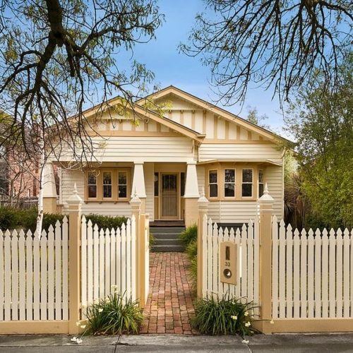 33 Roberts Street, Essendon