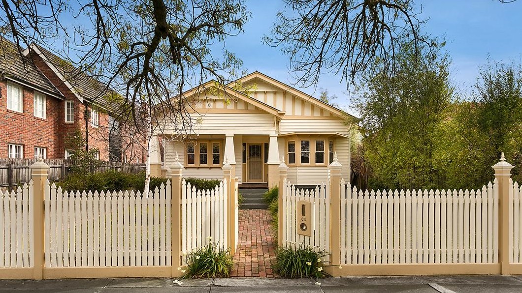 33 Roberts Street, Essendon