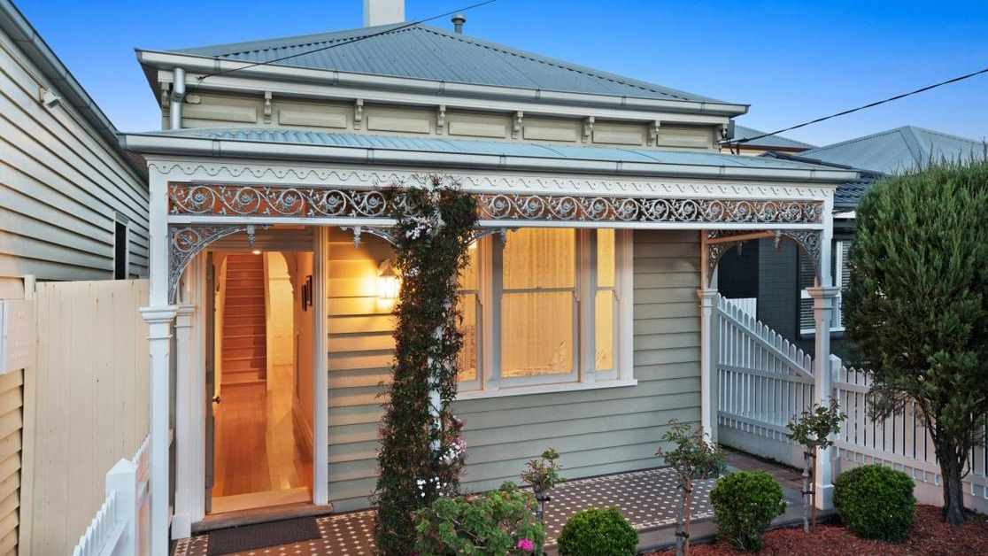 10 Dover Road, Williamstown