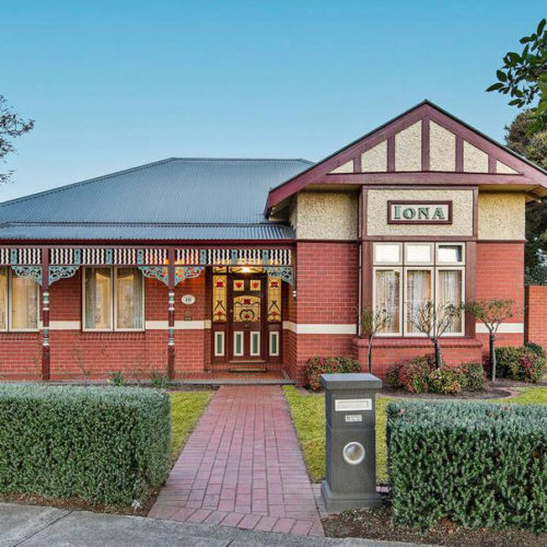 10 McCracken Street, Essendon