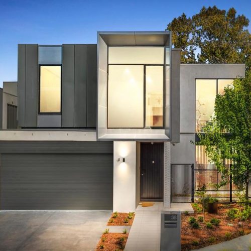 38 Main Drive, Kew